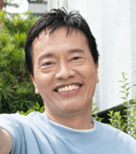 遠藤憲一現在の笑顔画像